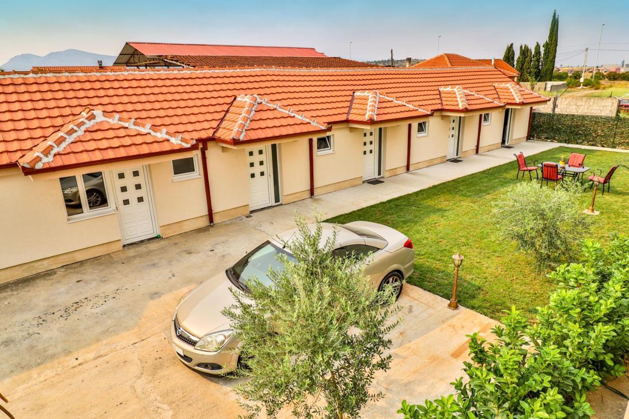 Simo Apartments Airport بودغوريتْسا المظهر الخارجي الصورة