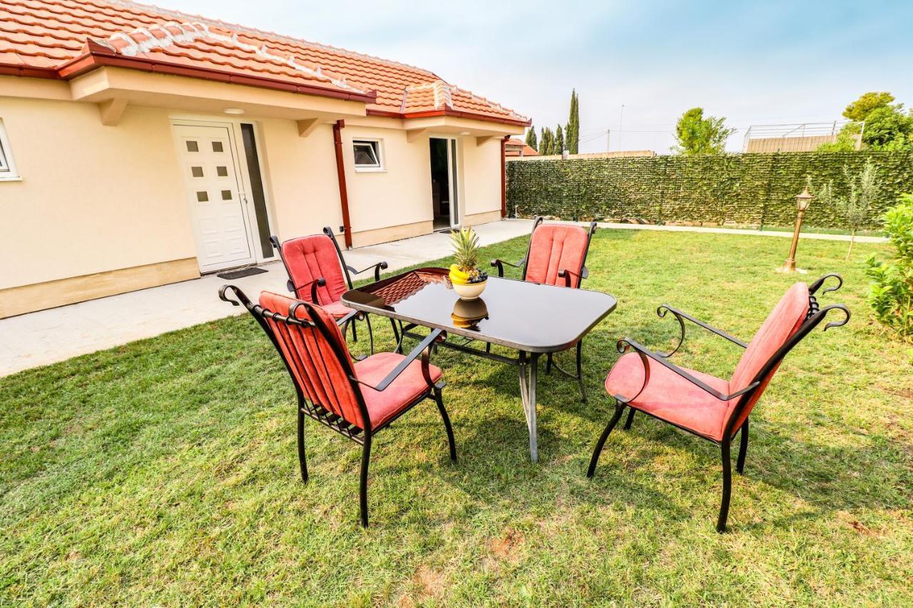 Simo Apartments Airport بودغوريتْسا المظهر الخارجي الصورة