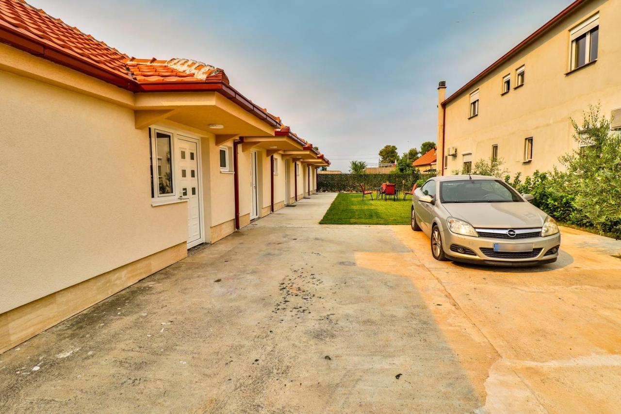 Simo Apartments Airport بودغوريتْسا المظهر الخارجي الصورة