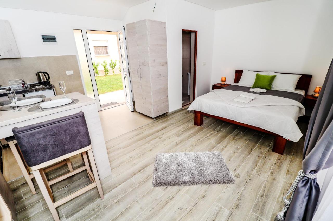 Simo Apartments Airport بودغوريتْسا المظهر الخارجي الصورة