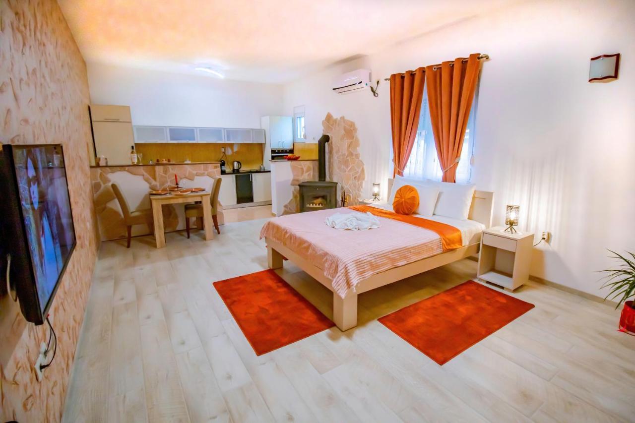Simo Apartments Airport بودغوريتْسا المظهر الخارجي الصورة